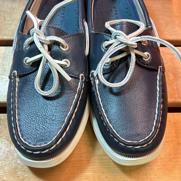 Sperry Women's Authentic Original™ Top-Sider 'Navy Deerskin' - Picture 3 of 7